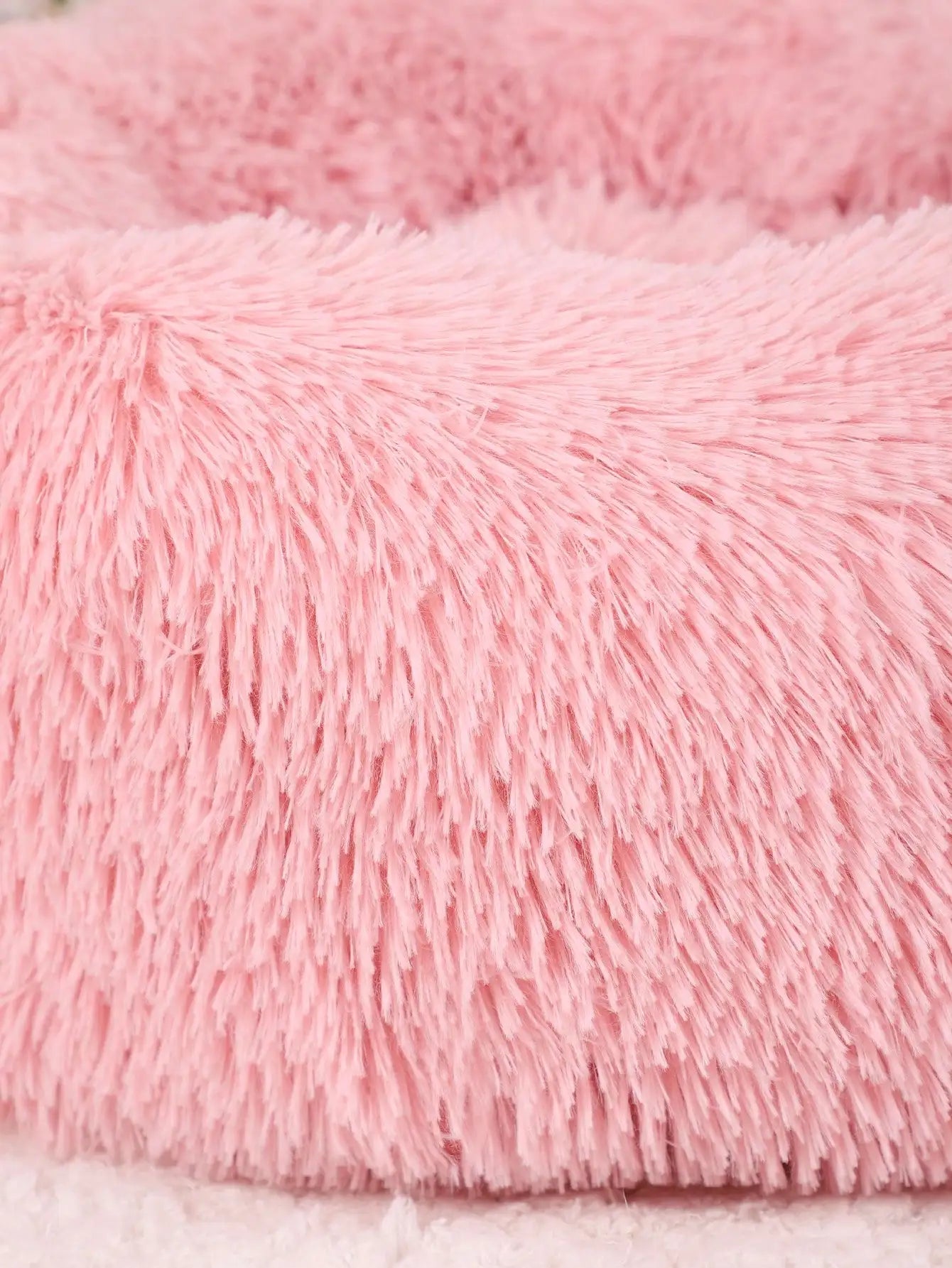 Luxurious Plush Round Pet Bed For Small To Medium Pets